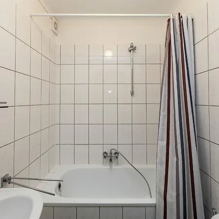 アパート Peaceful Bohon バルヴォー